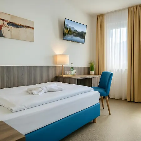 Sunny Hotel Regenstauf